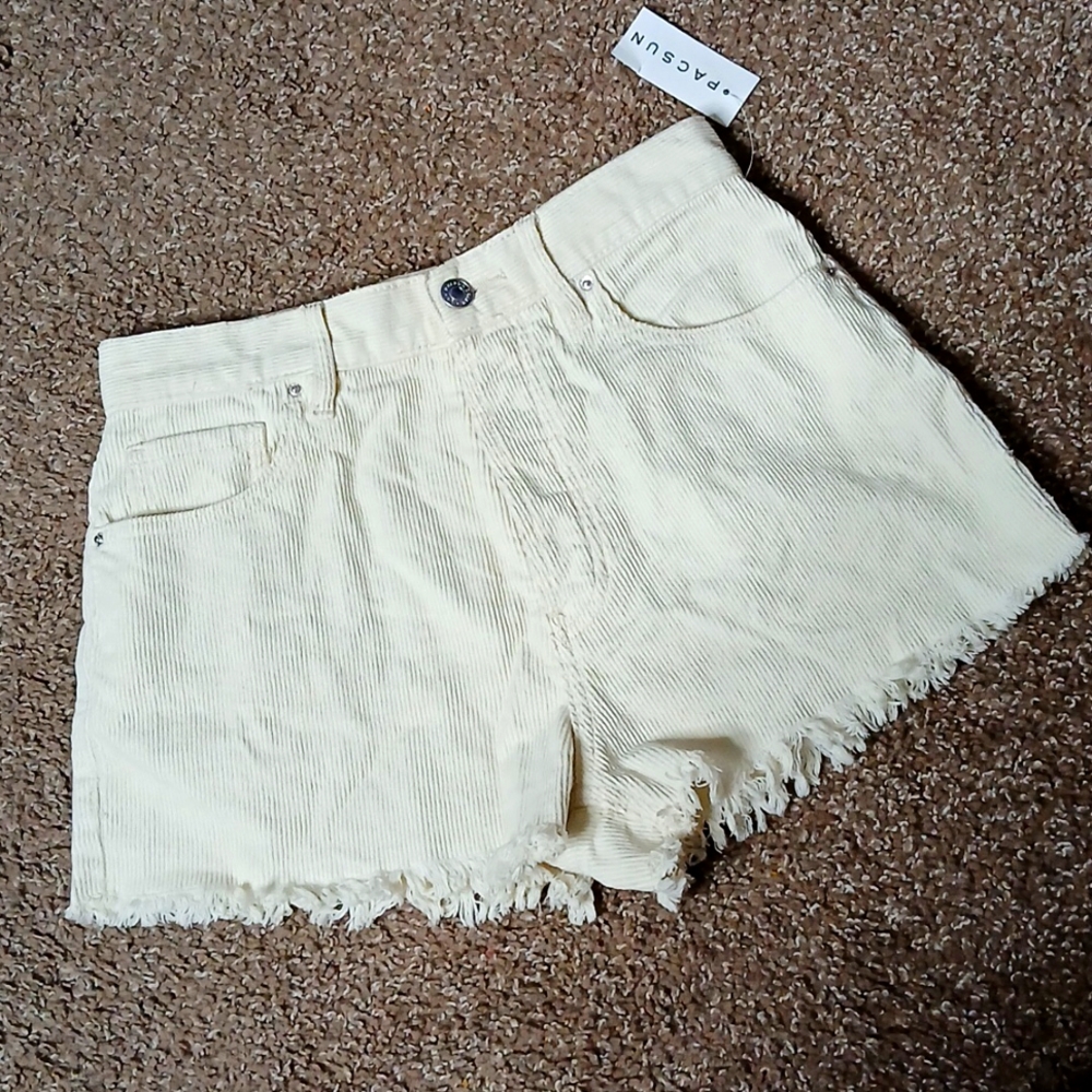 NWT PacSun Vintage High Rise Raw Hem Shorts Size 26